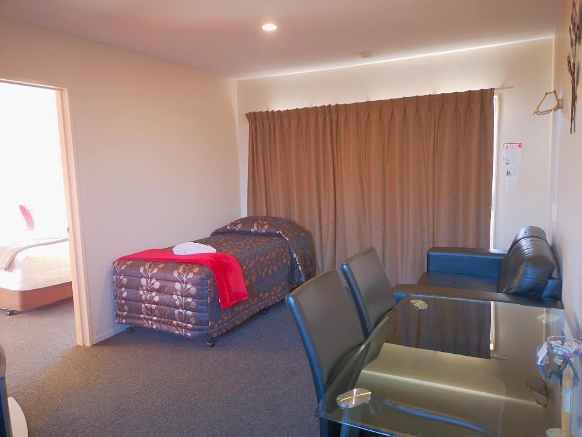 Aston Court Motel Blenheim Extérieur photo